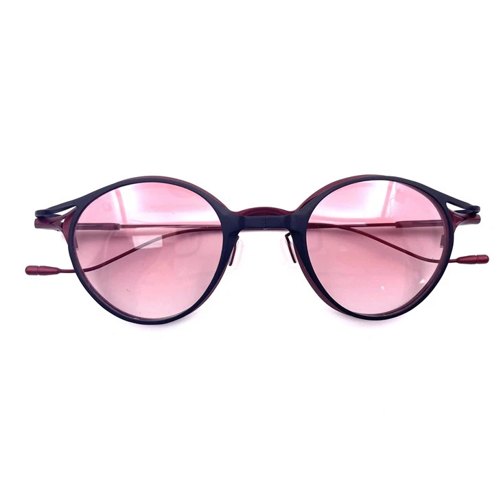 Retro Titanium Glasses With Foldable Sunglasses Clip
